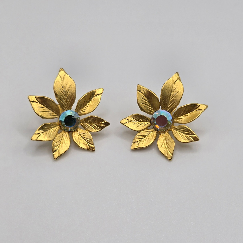 Vintage Flower Earrings Goldtone Clip Ons Classic Midcentury AB Rhinestone Twee